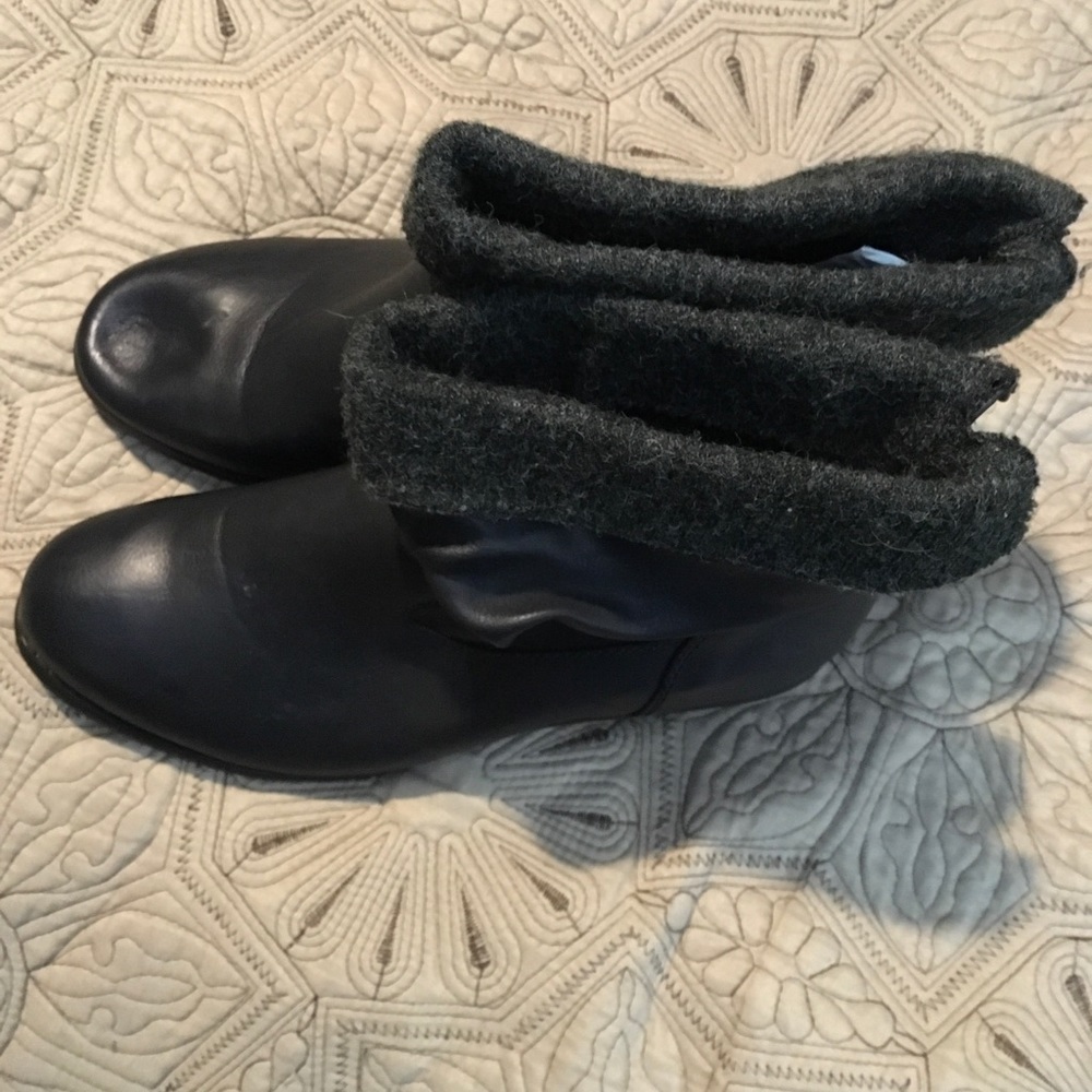 Black Boots